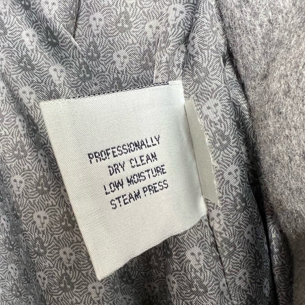 Anne Klein lambswool & cashmere long coat. Size 8. Gray with satin soft lining. - Picture 8 of 8